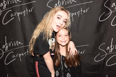 sabrinacarpenter-daily_281929.jpg