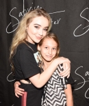 sabrinacarpenter-daily_283029.jpg