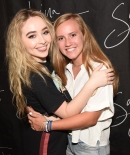 sabrinacarpenter-daily_2832729.jpg