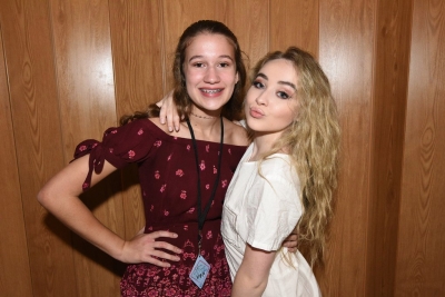 sabrinacarpenter-daily_2817029.jpg