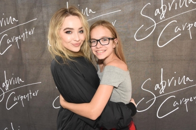 sabrinacarpenter-daily_281329.jpg