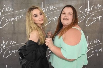 sabrinacarpenter-daily_281529.jpg