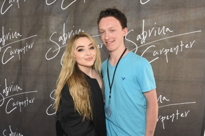 sabrinacarpenter-daily_282829.jpg