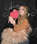 sabrinacarpenter-daily_287029.jpg