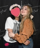 sabrinacarpenter-daily_288629.jpg