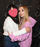 sabrinacarpenter-daily_282129.jpg