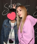 sabrinacarpenter-daily_286929.jpg