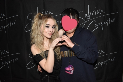 sabrinacarpenter-daily_281329.jpg