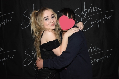 sabrinacarpenter-daily_281429.jpg