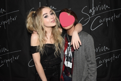 sabrinacarpenter-daily_281629.jpg