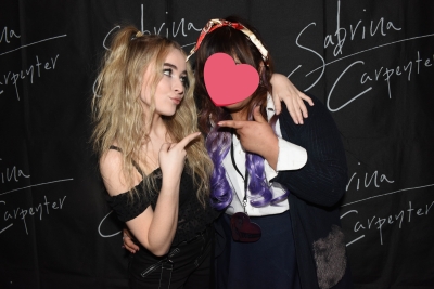 sabrinacarpenter-daily_282029.jpg