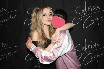 sabrinacarpenter-daily_285629.jpg