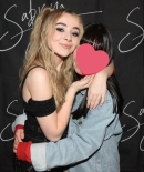 sabrinacarpenter-daily_2814329.jpg