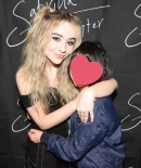 sabrinacarpenter-daily_2816429.jpg