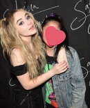 sabrinacarpenter-daily_2818329.jpg