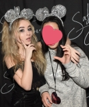 sabrinacarpenter-daily_2822329.jpg