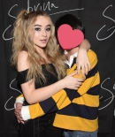 sabrinacarpenter-daily_288229.jpg