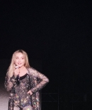 sabrinacarpenter-daily_282929.jpg