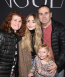 sabrinacarpenter-daily_2826729.jpg