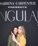 sabrinacarpenter-daily_282329.jpg