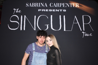 sabrinacarpenter-daily_2813829.jpg