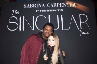 sabrinacarpenter-daily_2825629.jpg