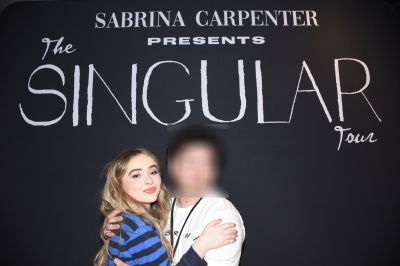 sabrinacarpenter-daily_282829.jpg