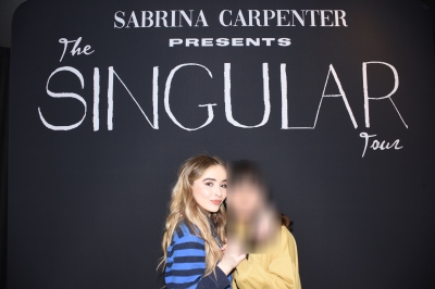 sabrinacarpenter-daily_28529.jpg