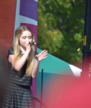 sabrinacarpenter-daily_281229.jpg