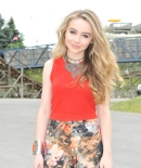 sabrinacarpenter-daily_28129.jpg