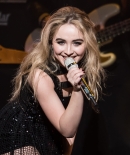 sabrinacarpenter-daily_283529.jpg