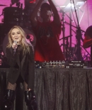 sabrinacarpenter-daily_28829.jpg