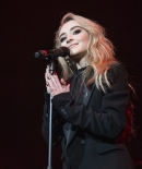 sabrinacarpenter-daily_285029.jpg