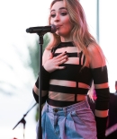 sabrinacarpenter-daily_281129.jpg