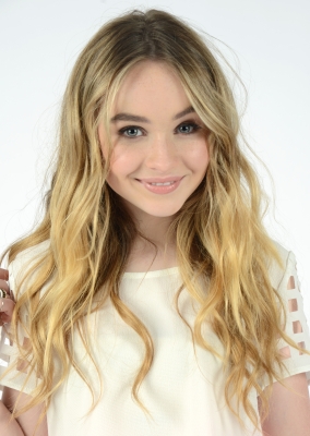 sabrinacarpenter-daily_284529.JPG