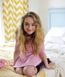 sabrinacarpenter-daily_28629.jpg