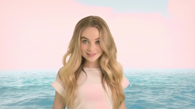 sabrinacarpenter-daily_281129.jpg