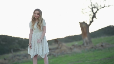 sabrinacarpenter-daily_286229.jpg