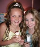 sabrinacarpenter-daily_2814429.jpg