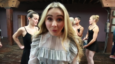 sabrinacarpenter-daily_284229.jpg