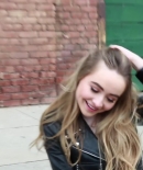 sabrinacarpenter-daily_28529.jpg