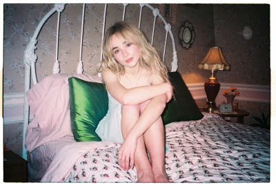 sabrinacarpenter-daily_28329.jpg