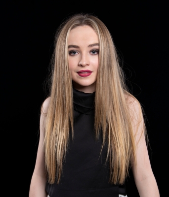 sabrinacarpenter-daily_28429.jpg