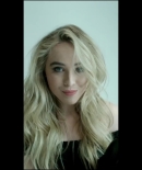 sabrinacarpenter-daily_2814429.jpg