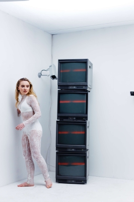 sabrinacarpenter-daily_281229.jpeg