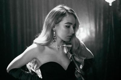 sabrinacarpenter-daily_28129.jpeg