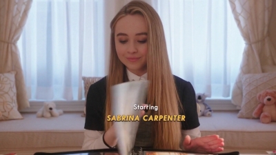 sabrinacarpenter-daily_283929.jpg