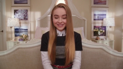 sabrinacarpenter-daily_28729.jpg