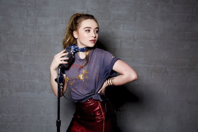 sabrinacarpenter-daily_283729.jpg