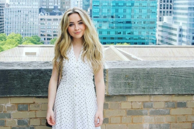 sabrinacarpenter-daily_28129.jpg